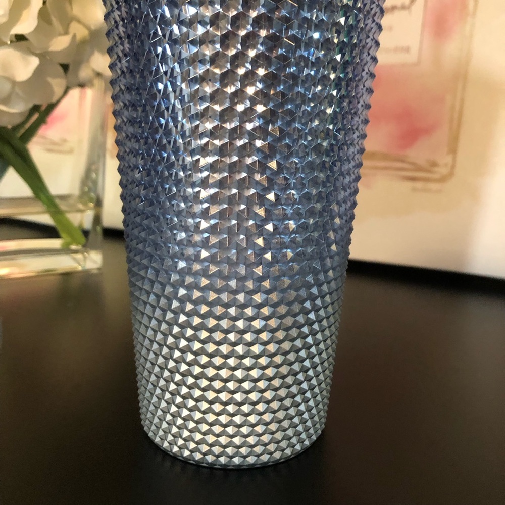Limited Edition Studded Starbucks 24 oz Venti Cold Navy Ombré Gradient Tumbler - Picture 4 of 12